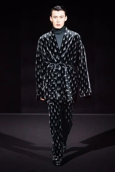 Look 92